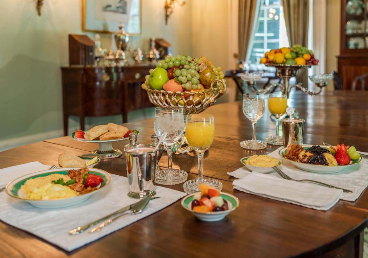 Linden - A Historic Bed And Breakfast Натчез Экстерьер фото